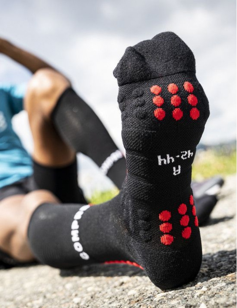 Férfi Compressport Full Socks Téli Run High Socks Fekete Piros | ZNXEVSP-24