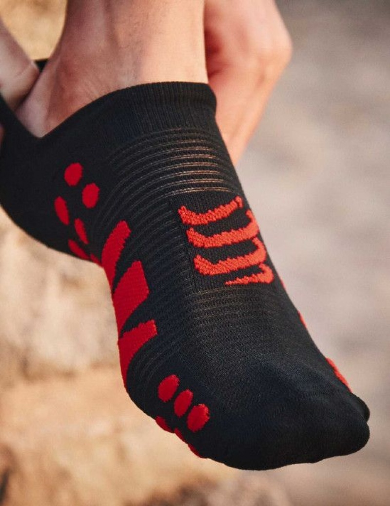 Férfi Compressport No Show Socks Futózokni Fekete Piros | VHONFDM-70