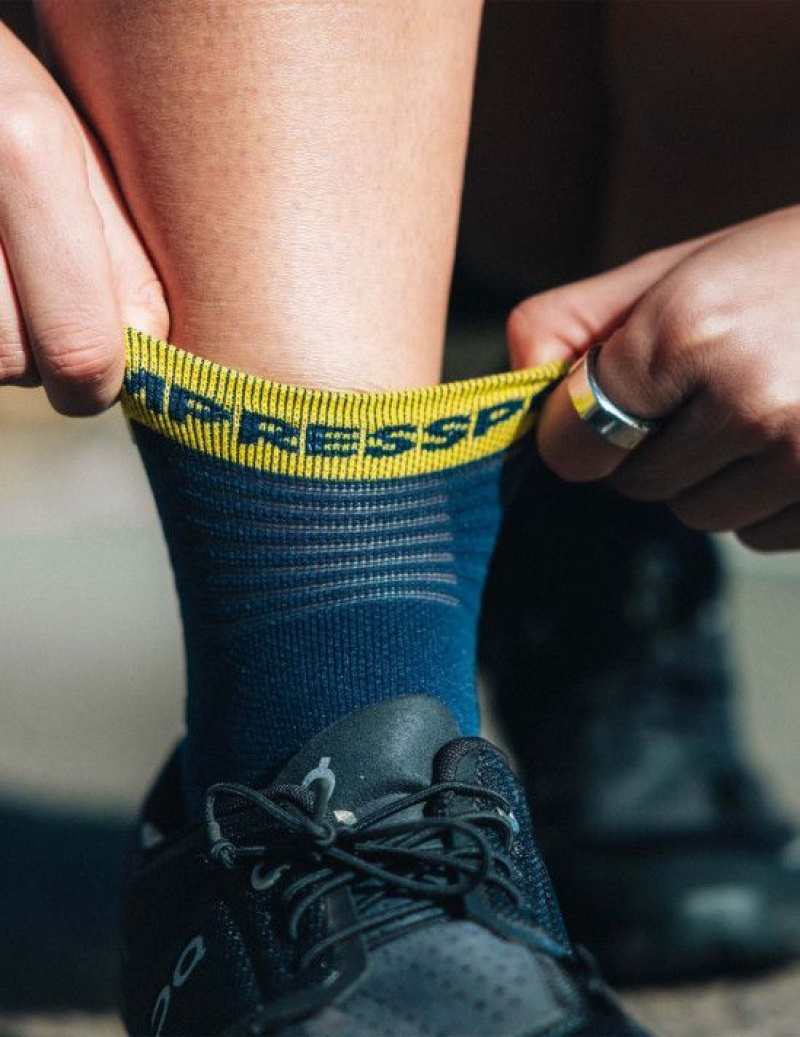 Férfi Compressport Pro Versenyautó Socks v4.0 Run Low Futózokni Zöld | TZSHUXM-21