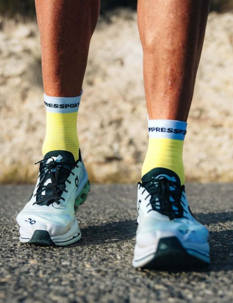 Férfi Compressport Pro Versenyautó Socks v4.0 Run High Futózokni Sárga Fehér | QCGAEJH-95