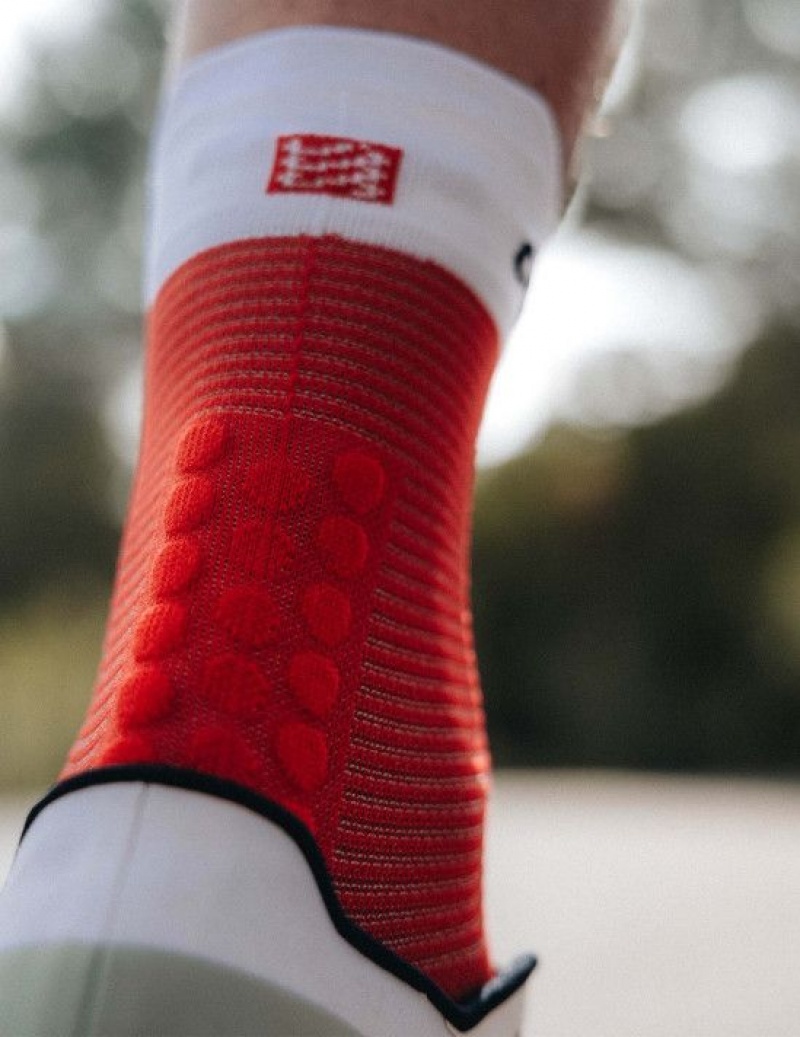 Férfi Compressport Pro Versenyautó Socks v4.0 Run High Futózokni Piros Fehér | QBZYOTS-91