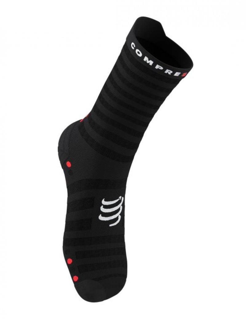 Férfi Compressport Pro Versenyautó Socks v4.0 Ultralight Run High Futózokni Fekete Piros | MSNYLOD-36