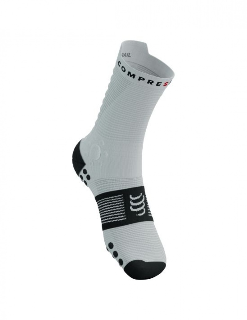 Férfi Compressport Pro Versenyautó Socks v4.0 Trail Futózokni Fehér Fekete | LRCJUSA-56