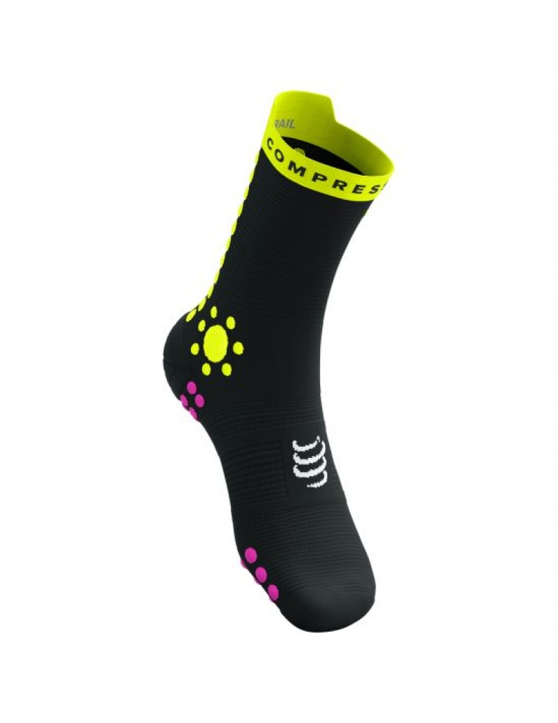 Férfi Compressport Pro Versenyautó Socks v4.0 Trail Futózokni Fekete Sárga Rózsaszín | EUMAFOG-86