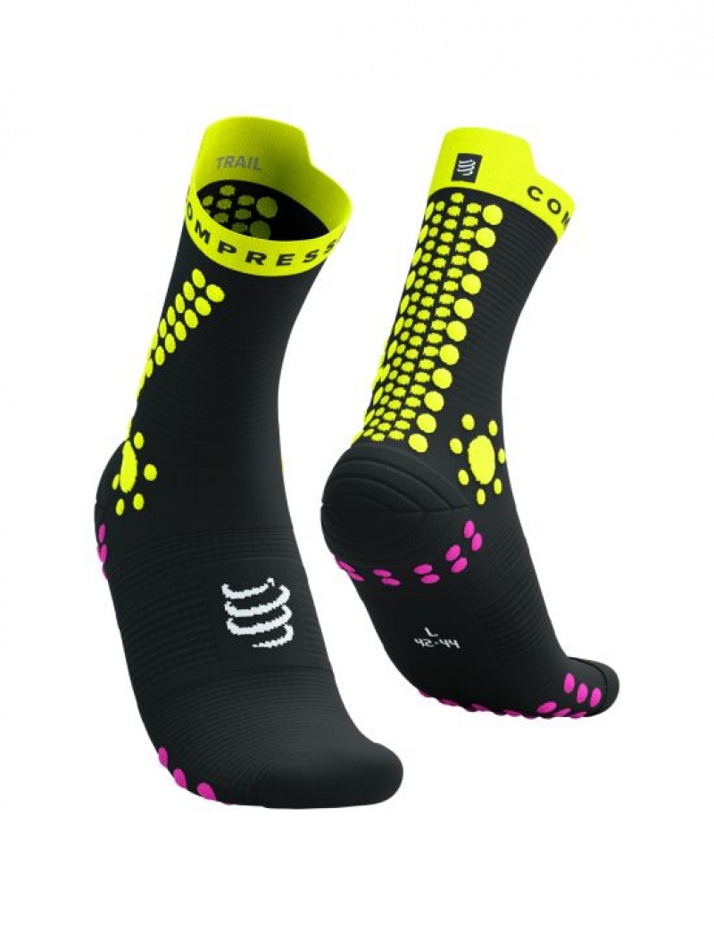 Férfi Compressport Pro Versenyautó Socks v4.0 Trail Futózokni Fekete Sárga Rózsaszín | EUMAFOG-86