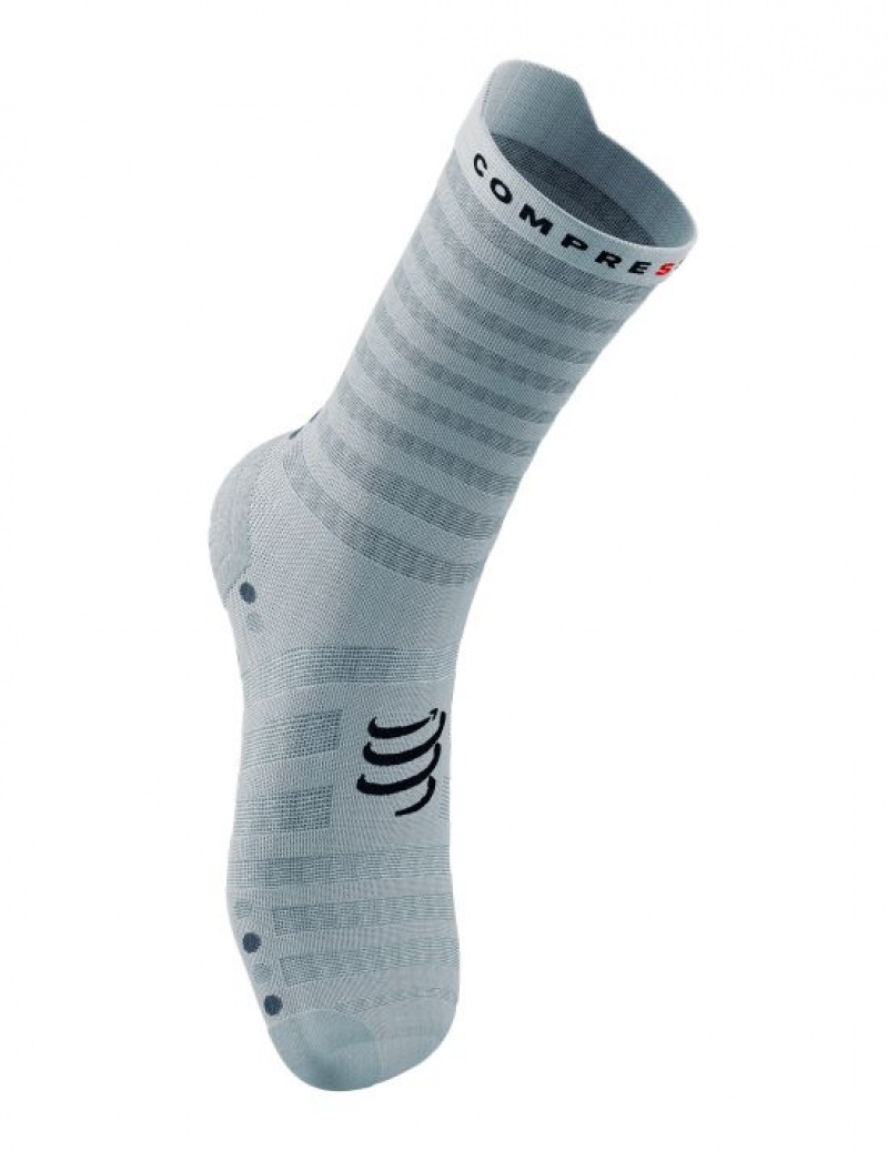 Férfi Compressport Pro Versenyautó Socks v4.0 Ultralight Run High Futózokni Fehér | XCHSWTY-19