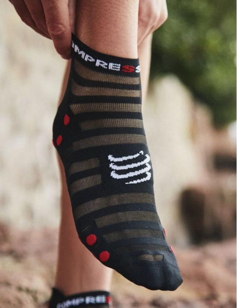 Unisex Compressport Pro Versenyautó Socks v4.0 Ultralight Run Low Zokni Fekete Piros | GQTOJLM-95